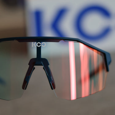 KOO Alibi - Dark Blue Matt / Red Photochromic Mirror (Large)