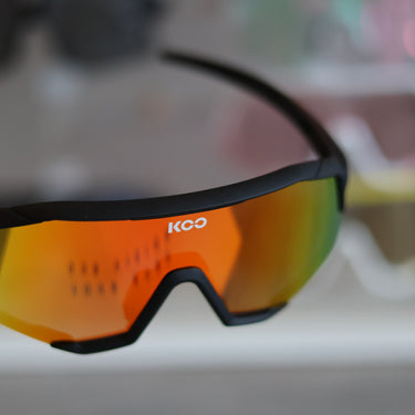 KOO Demos - Black Matt / Red Mirror